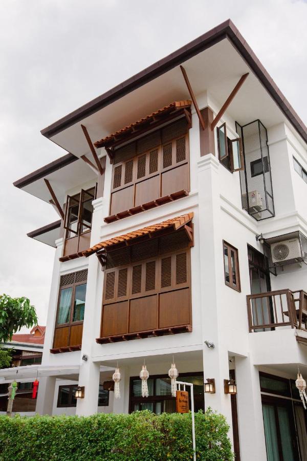 Huen Hug Chiang Mai Hotel Exterior foto